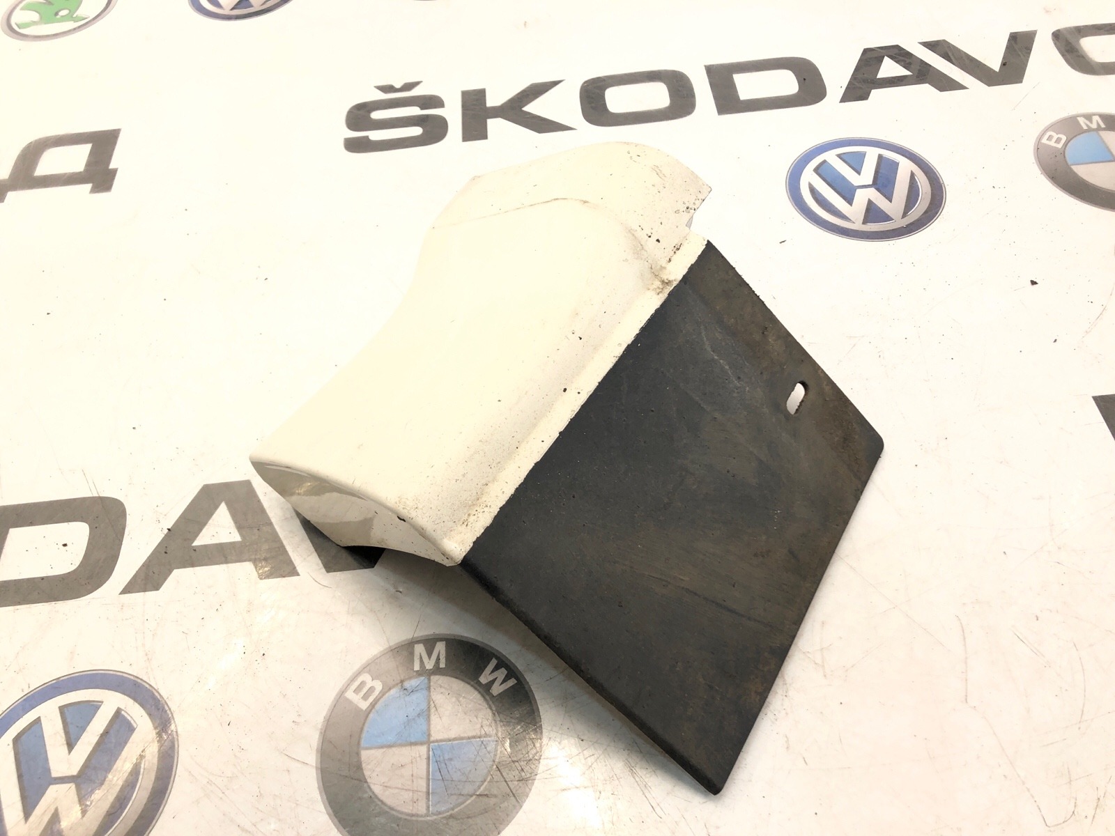 Накладка порога, 1000 рублей, Москва