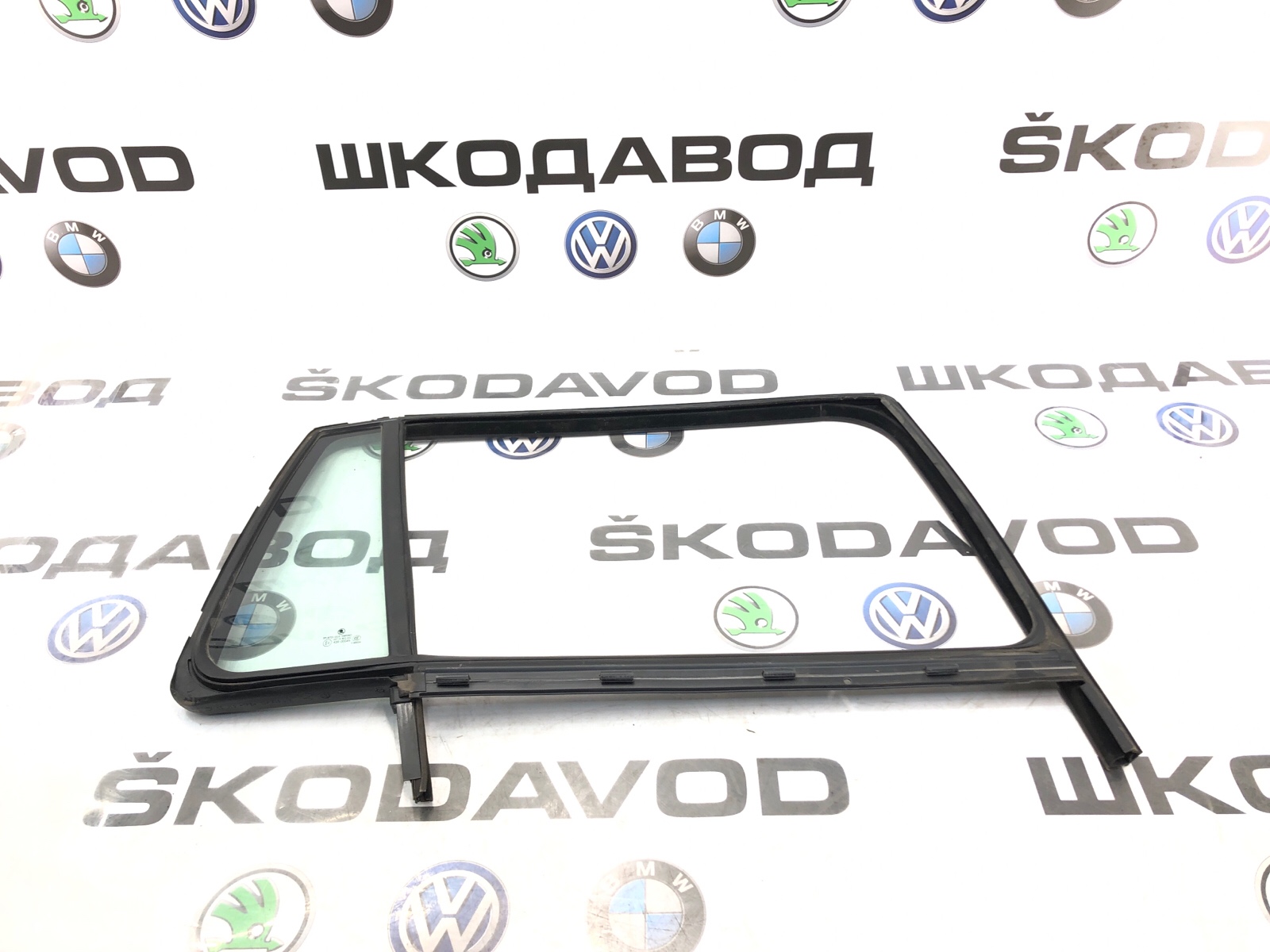 форточка двери, 1500 рублей, Москва