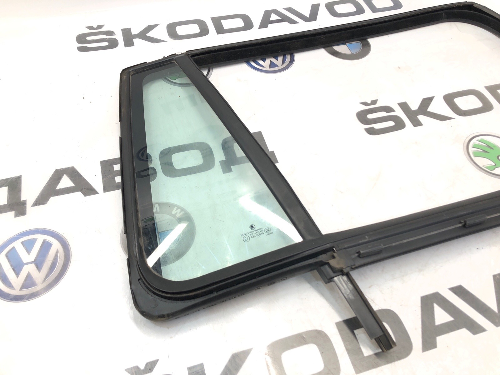 форточка двери, 1500 рублей, Москва