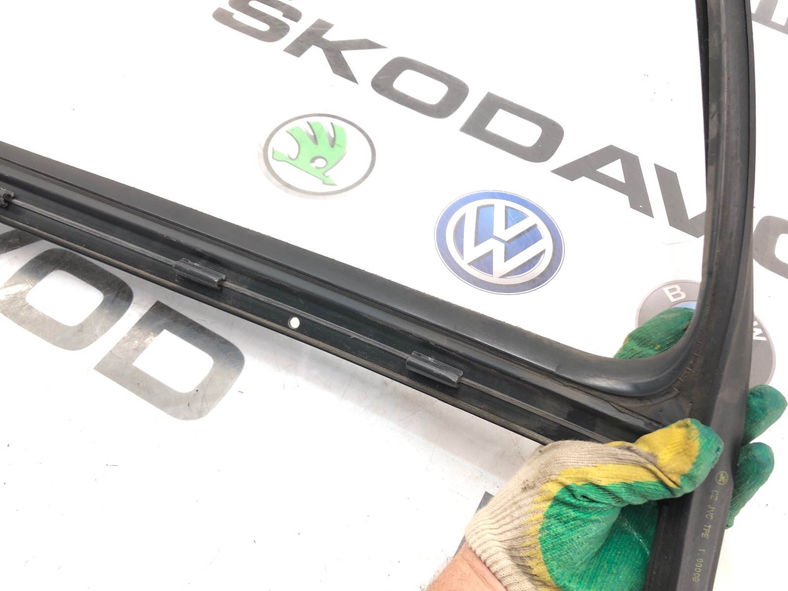 форточка двери, 1500 рублей, Москва