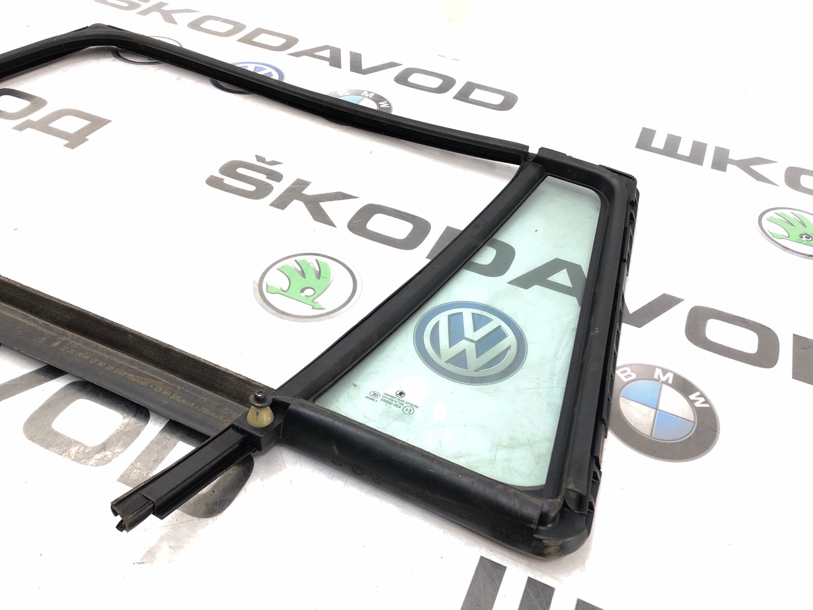 форточка двери, 1500 рублей, Москва