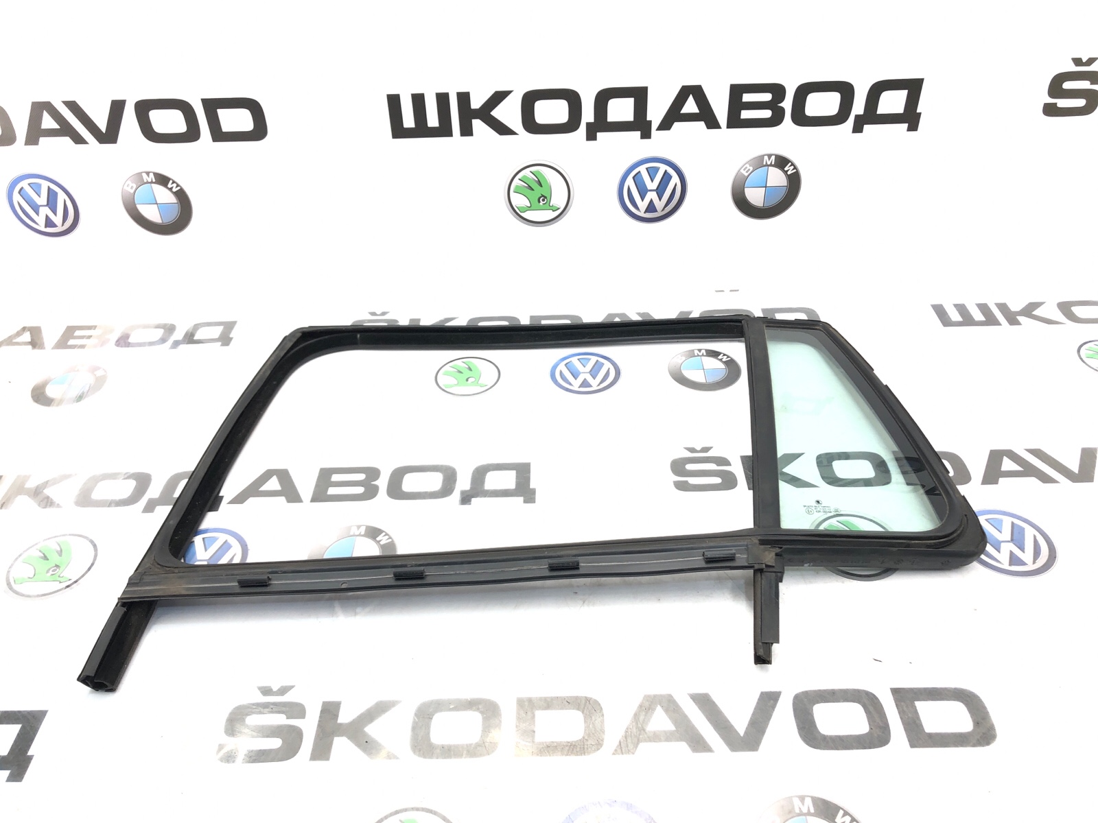 форточка двери, 1500 рублей, Москва