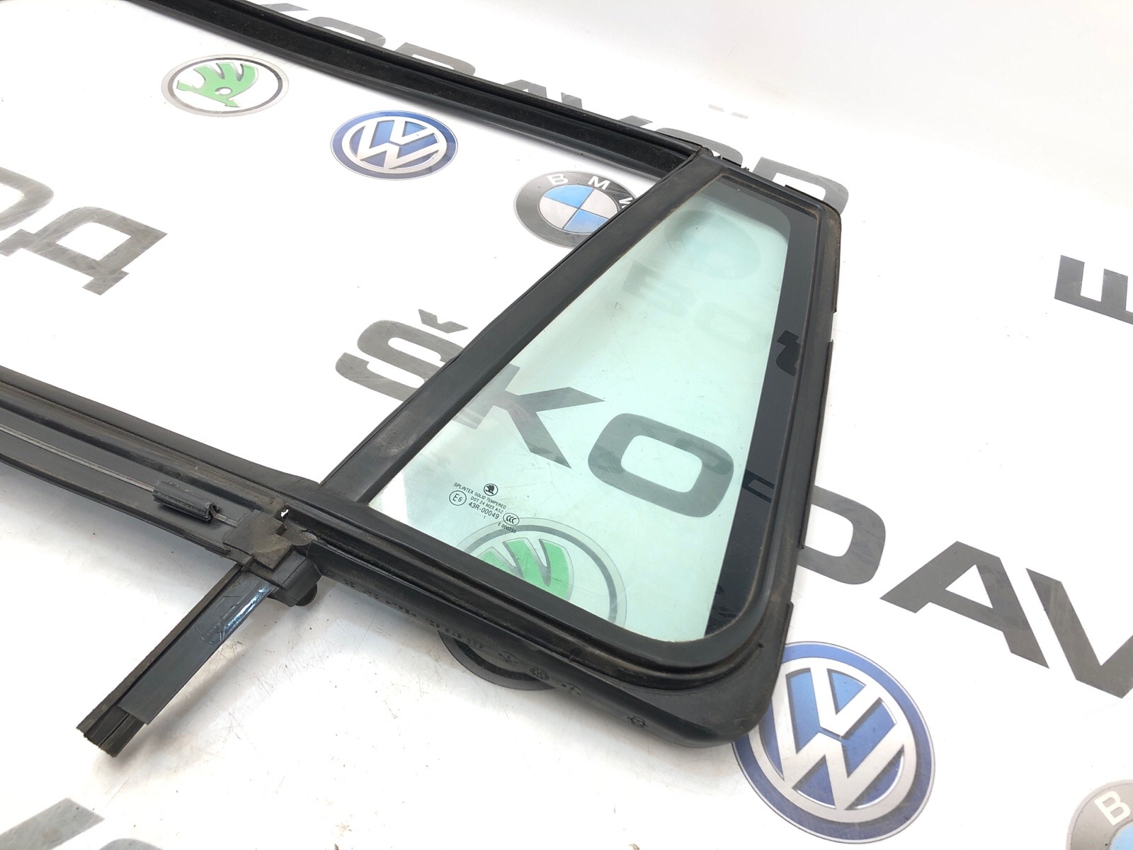 форточка двери, 1500 рублей, Москва