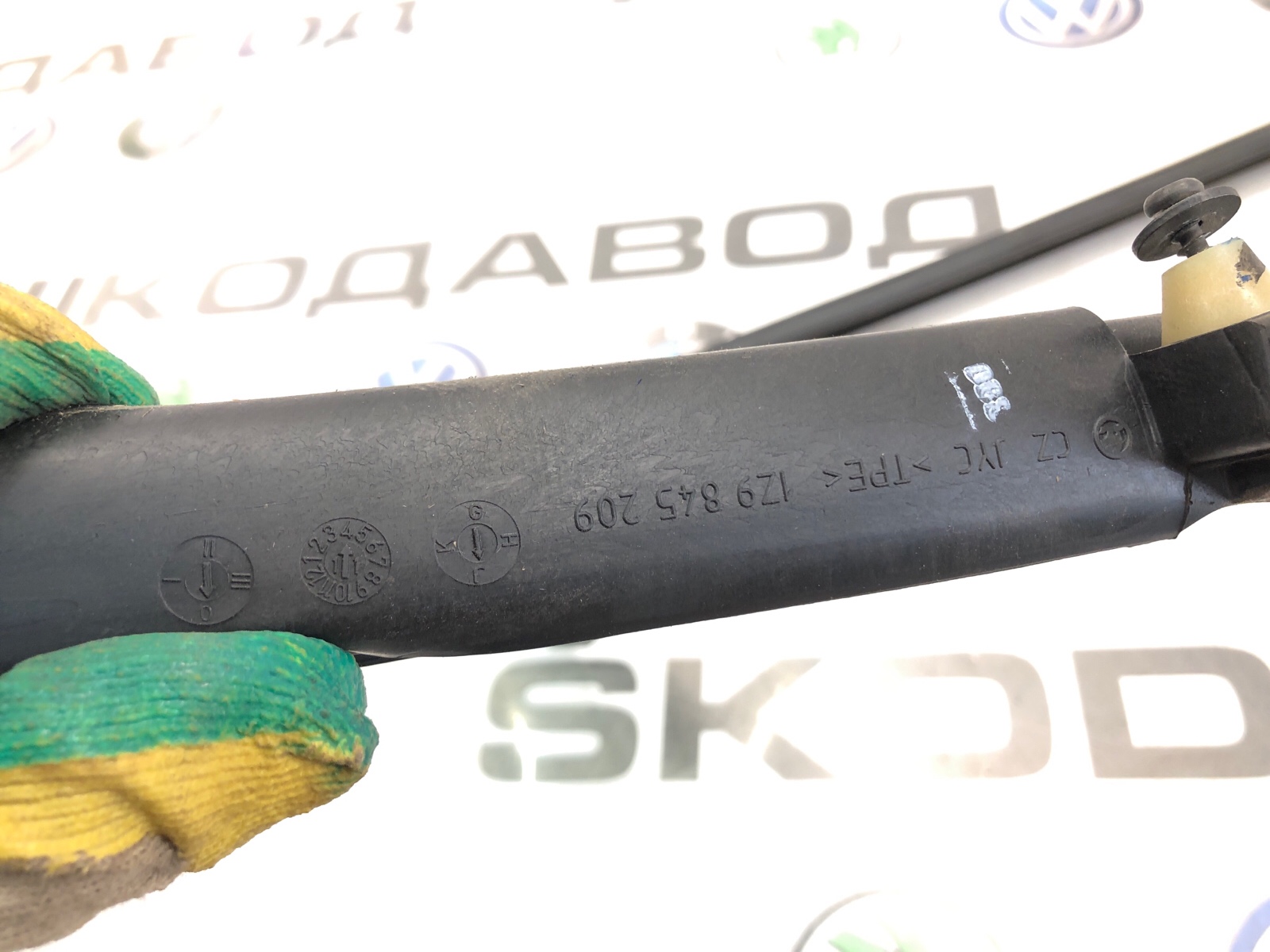 форточка двери, 1500 рублей, Москва