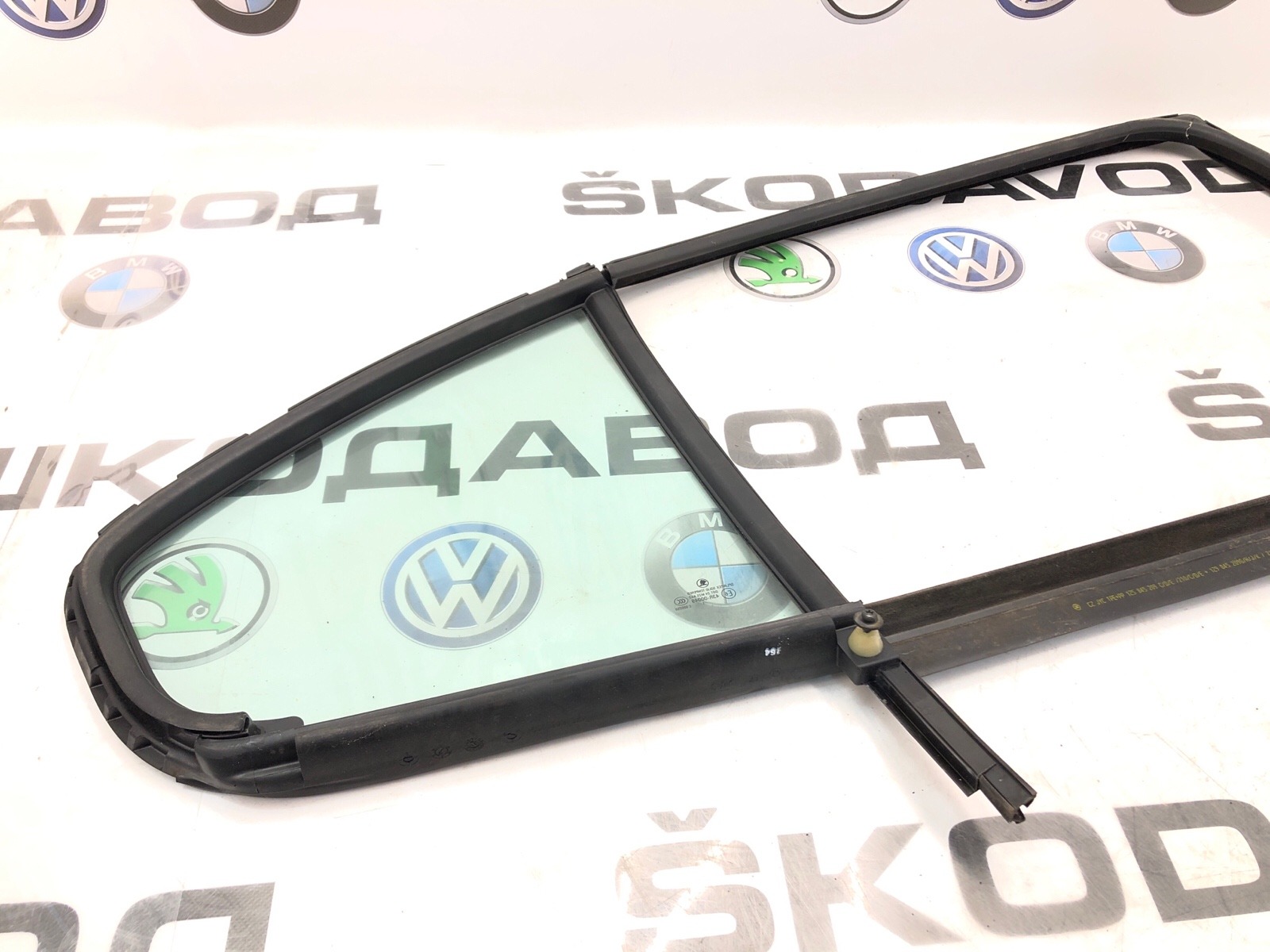 форточка двери, 2500 рублей, Москва