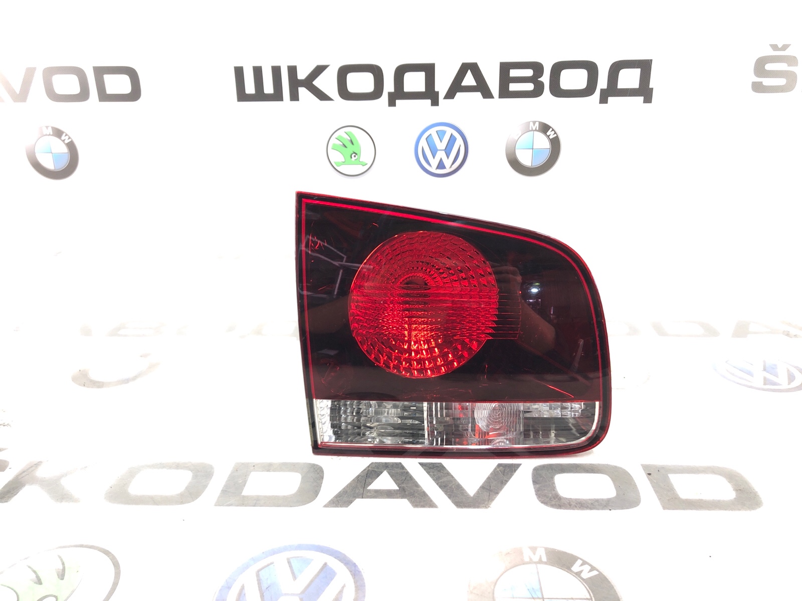 Фонарь в крышку багажника, 2500 рублей, Москва