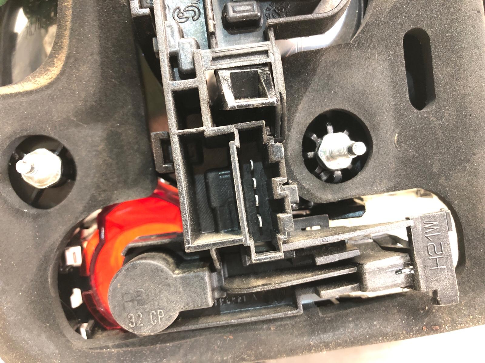 Фонарь в крышку багажника, 2500 рублей, Москва