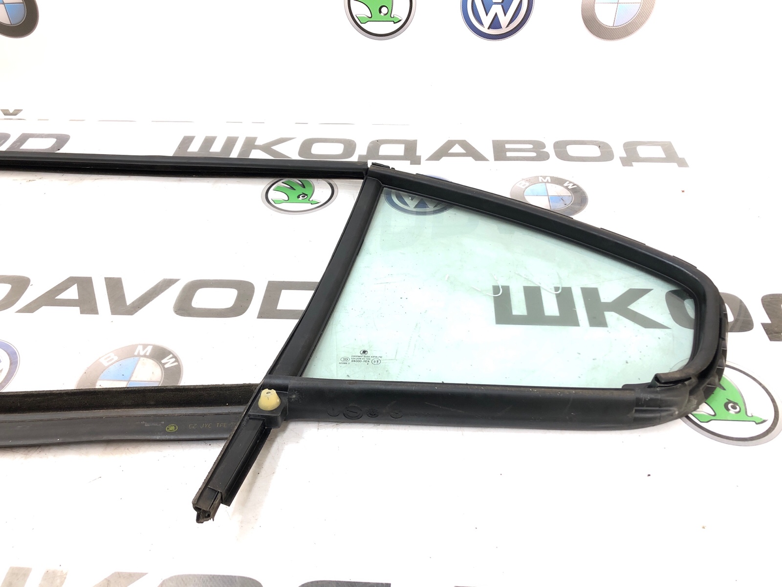 форточка двери, 2500 рублей, Москва