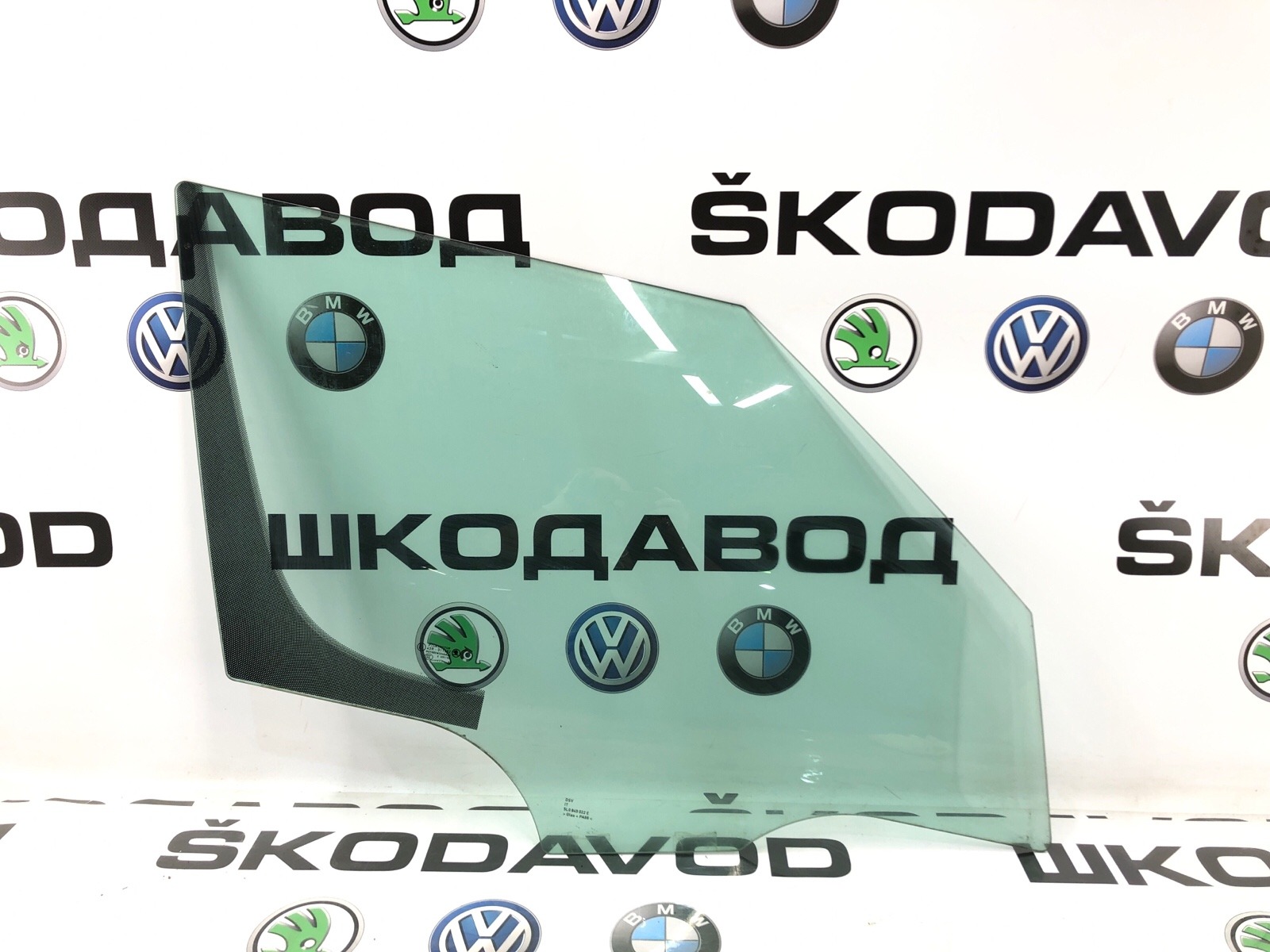 Стекло двери, 2000 рублей, Москва