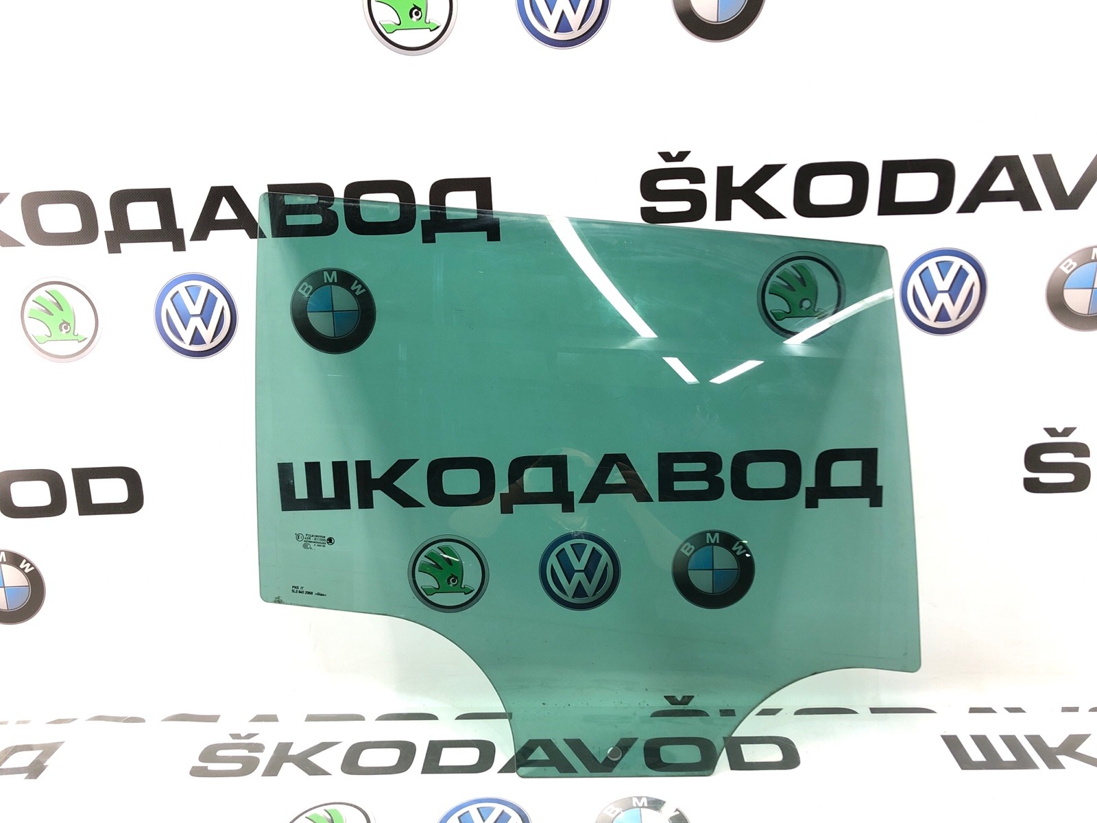 Стекло двери, 2000 рублей, Москва