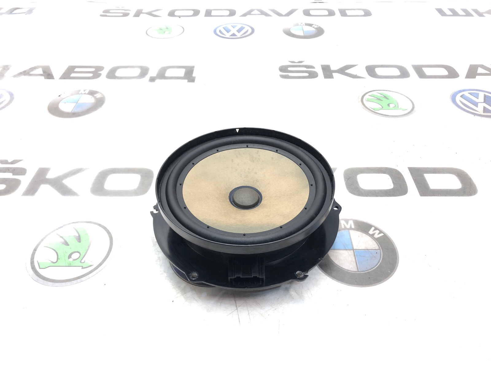 Динамик, 2000 рублей, Москва