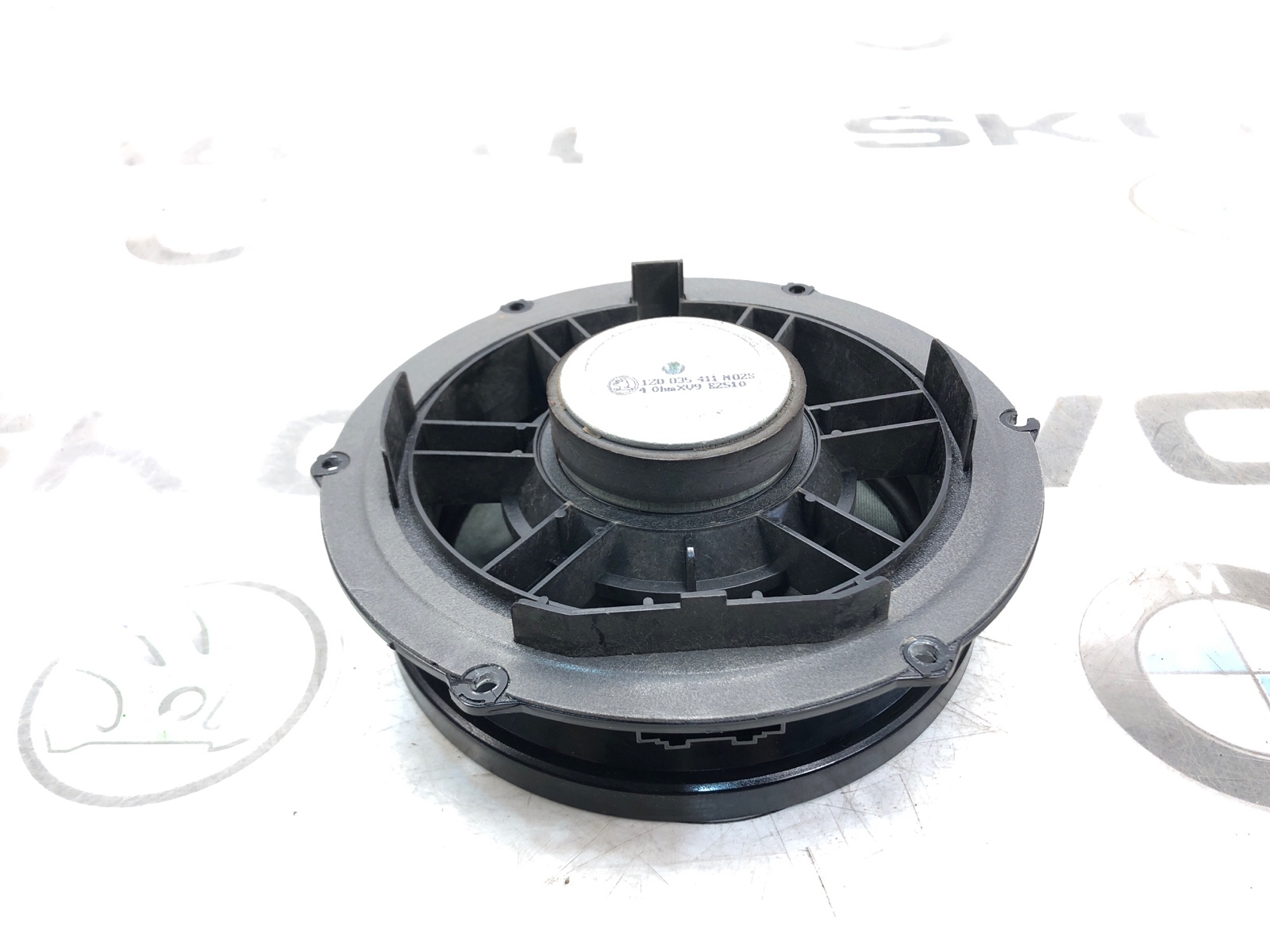 Динамик, 2000 рублей, Москва