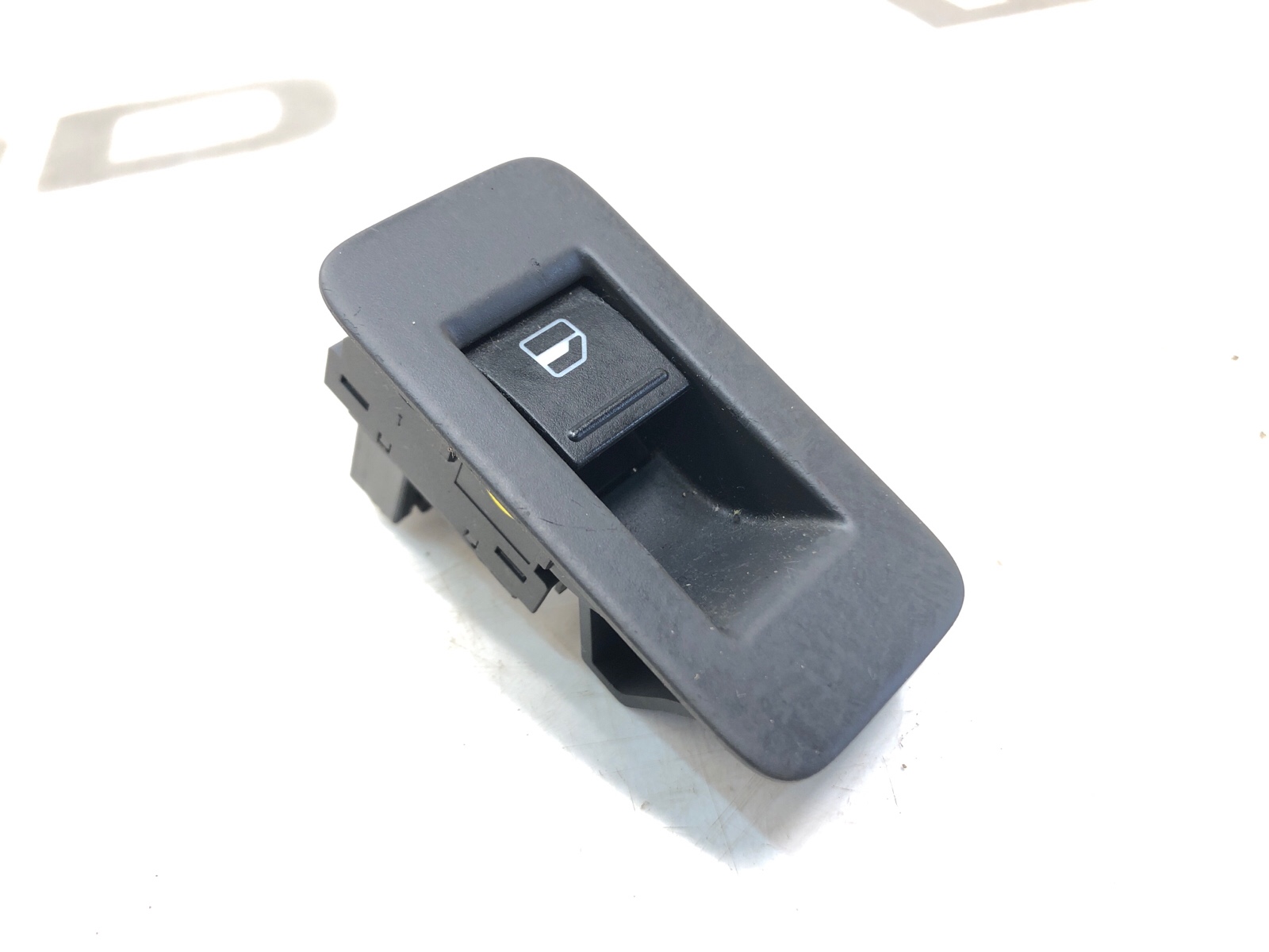 кнопка стеклоподъемника, 1000 рублей, Москва