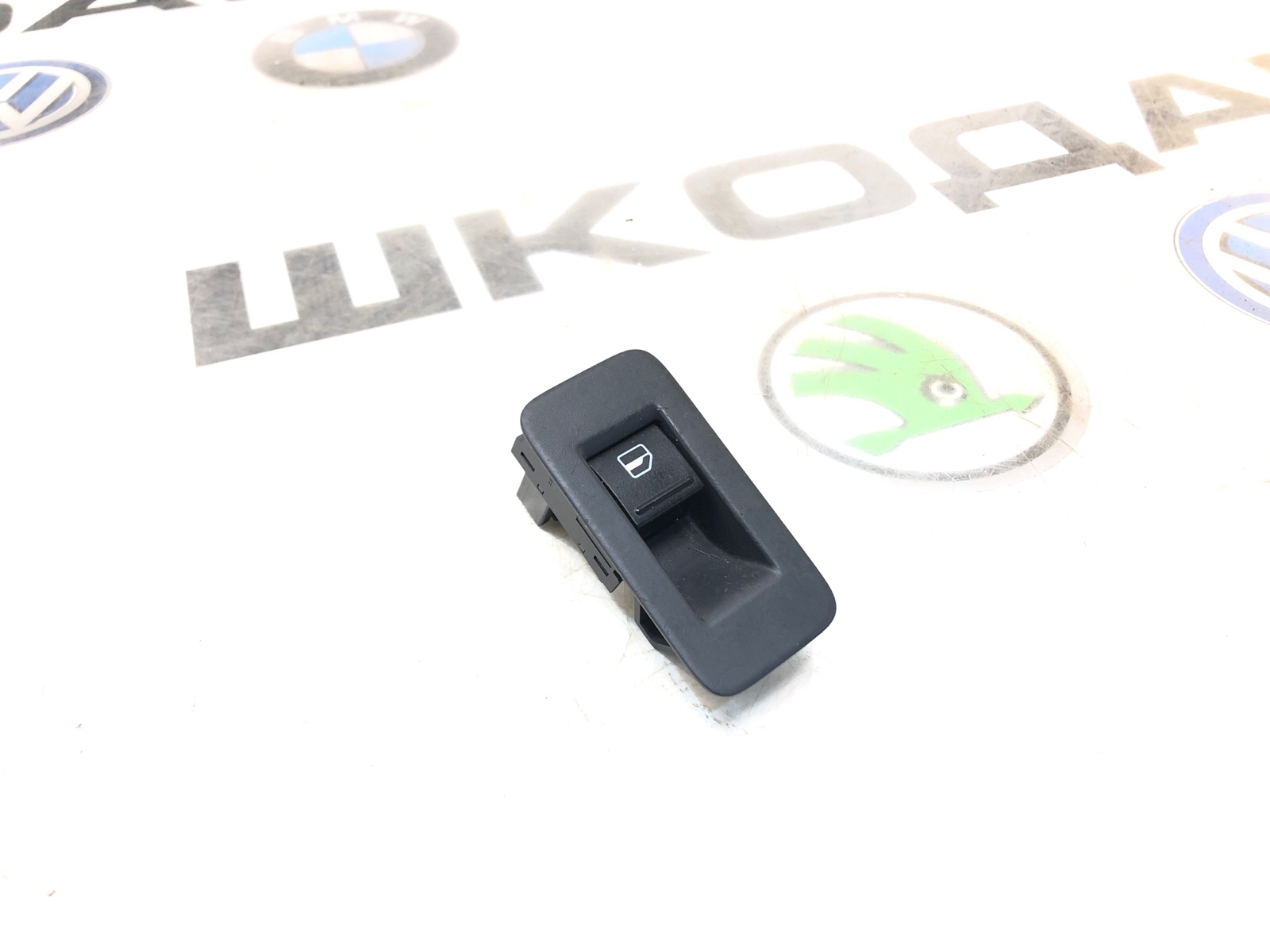 кнопка стеклоподъемника, 1000 рублей, Москва