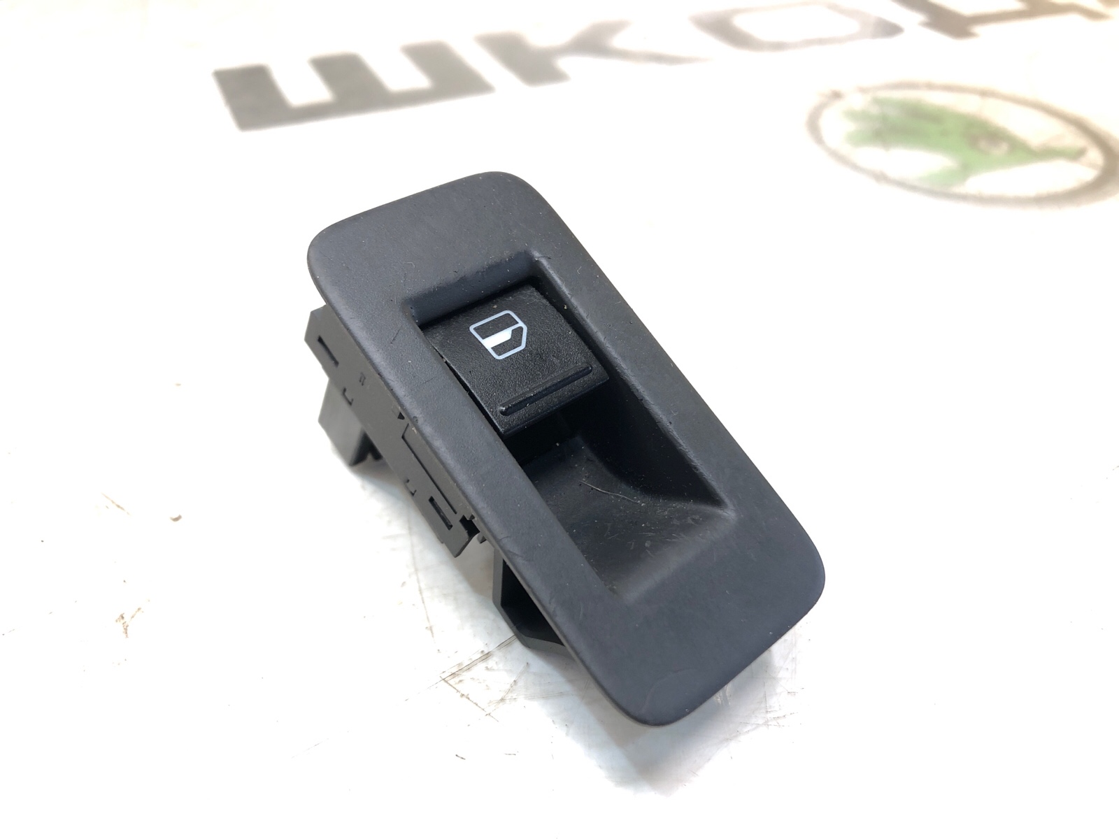 кнопка стеклоподъемника, 1000 рублей, Москва