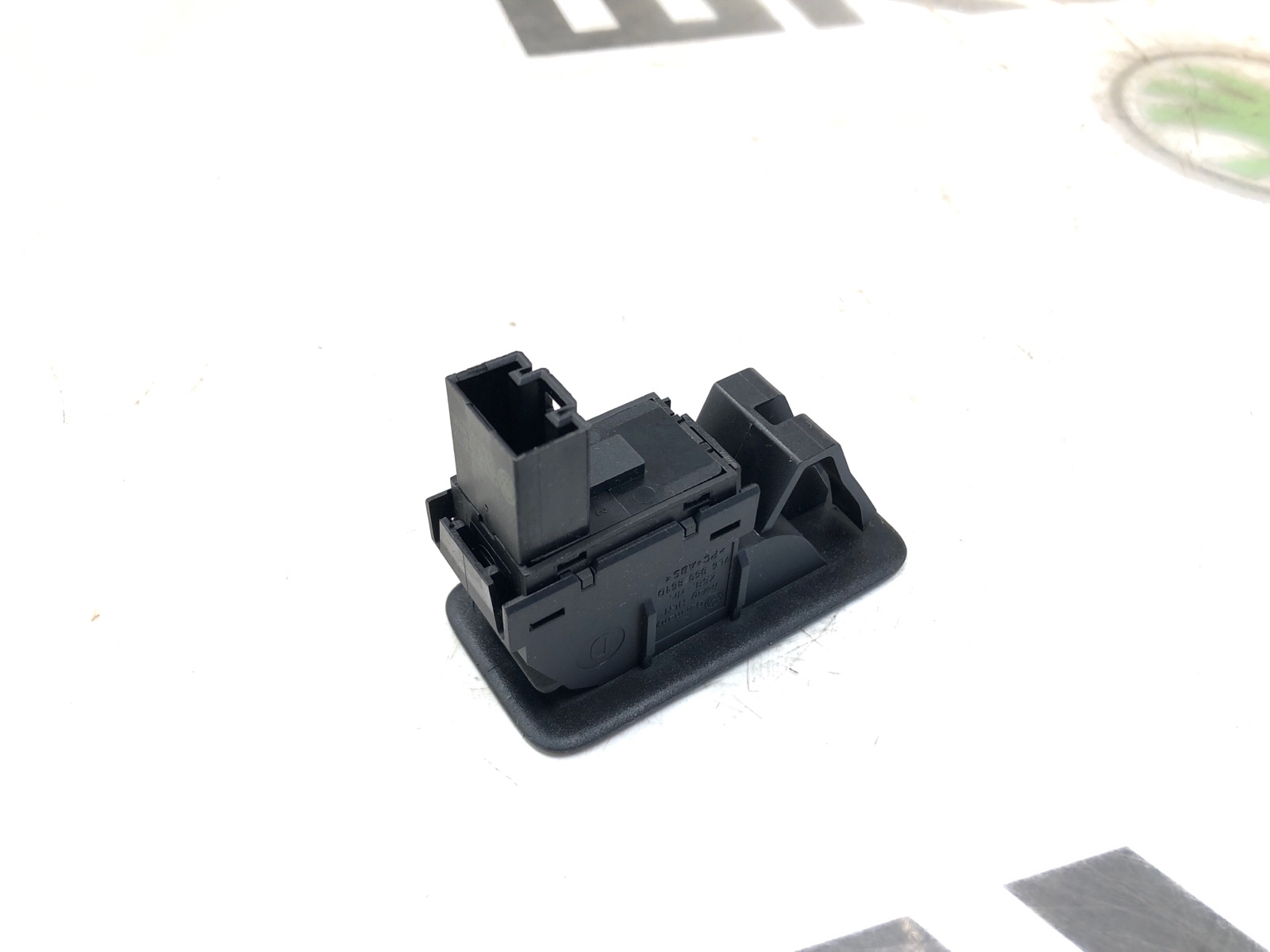 кнопка стеклоподъемника, 1000 рублей, Москва