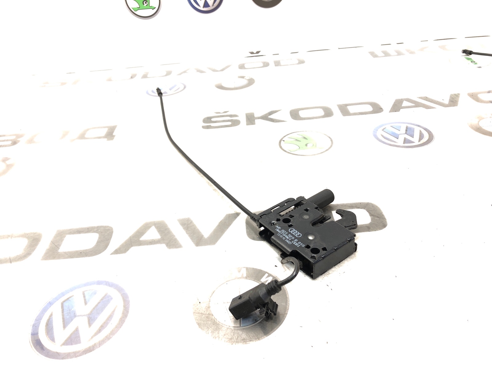 замок капота, 5000 рублей, Москва