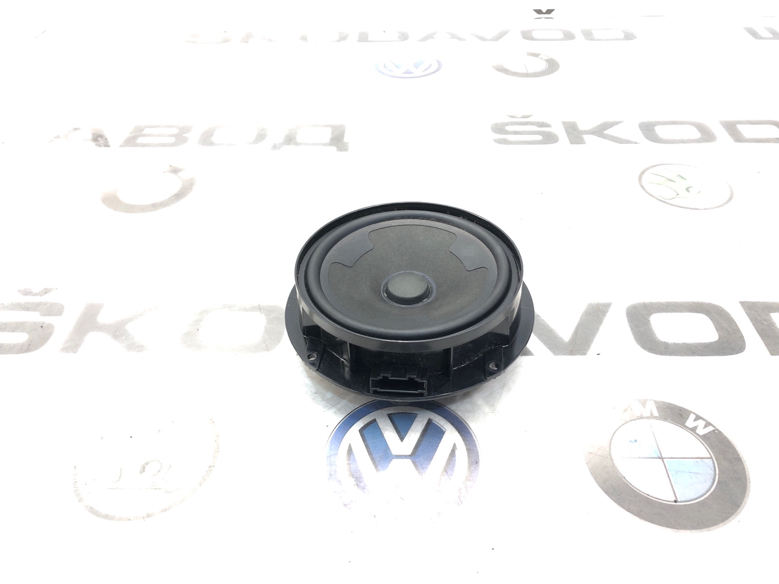 Динамик, 2000 рублей, Москва