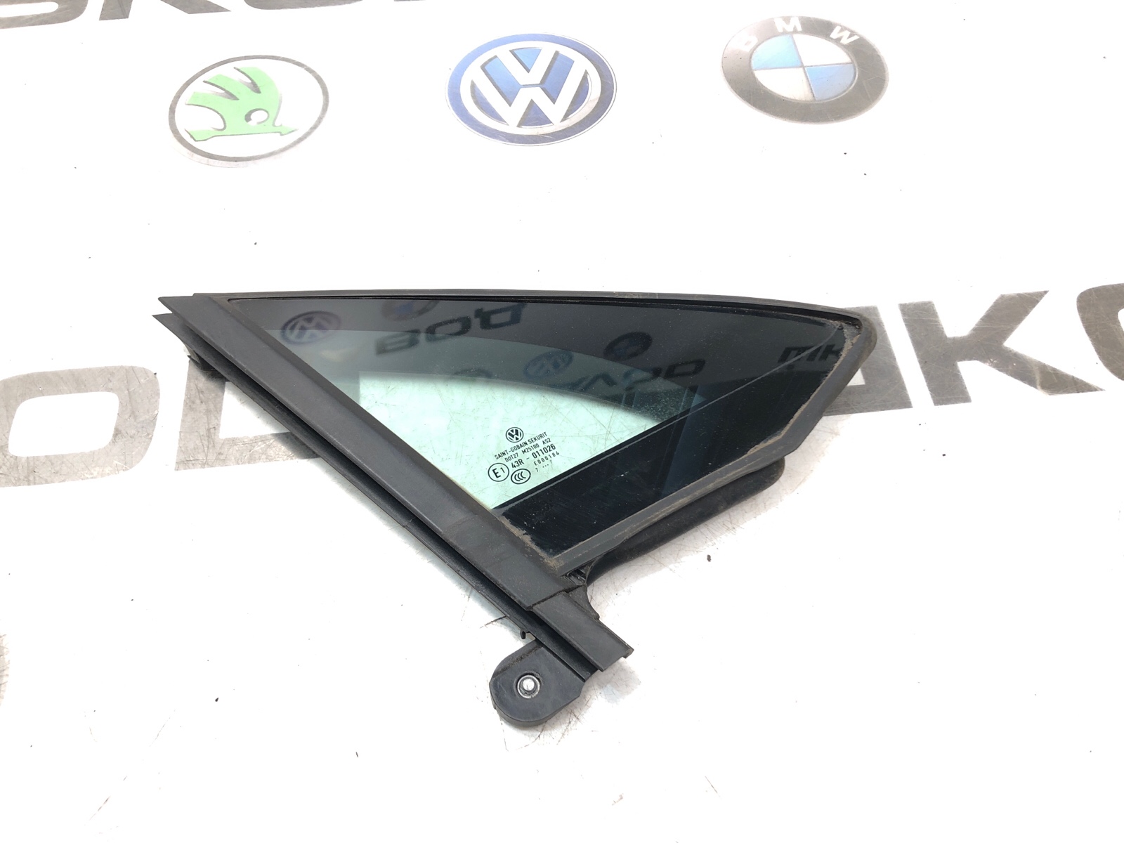 форточка двери, 2000 рублей, Москва