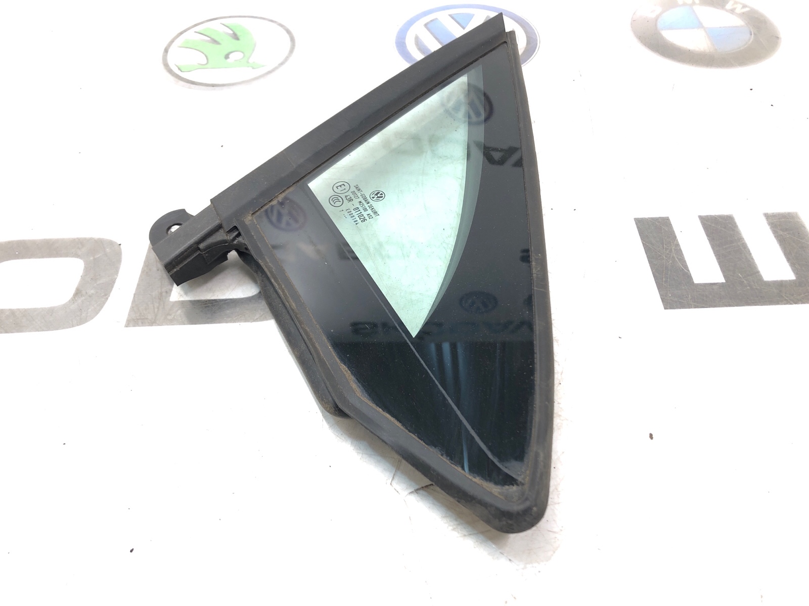 форточка двери, 2000 рублей, Москва