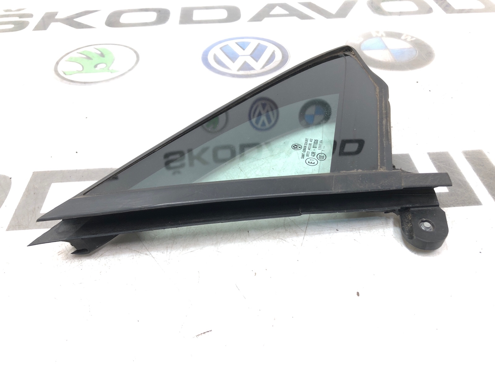 форточка двери, 2000 рублей, Москва