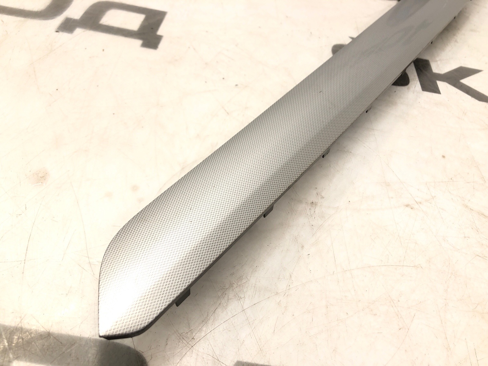 Декор обшивки карты двери, 2000 рублей, Москва