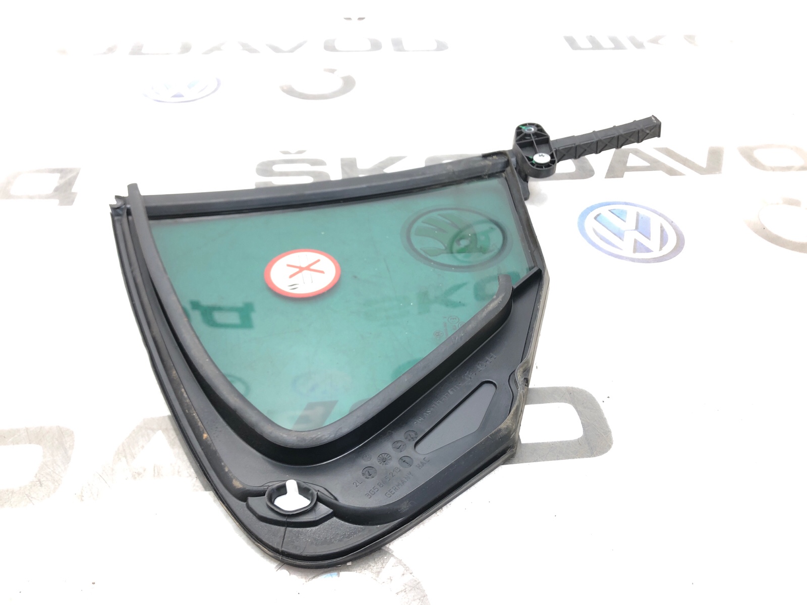 форточка двери, 3000 рублей, Москва