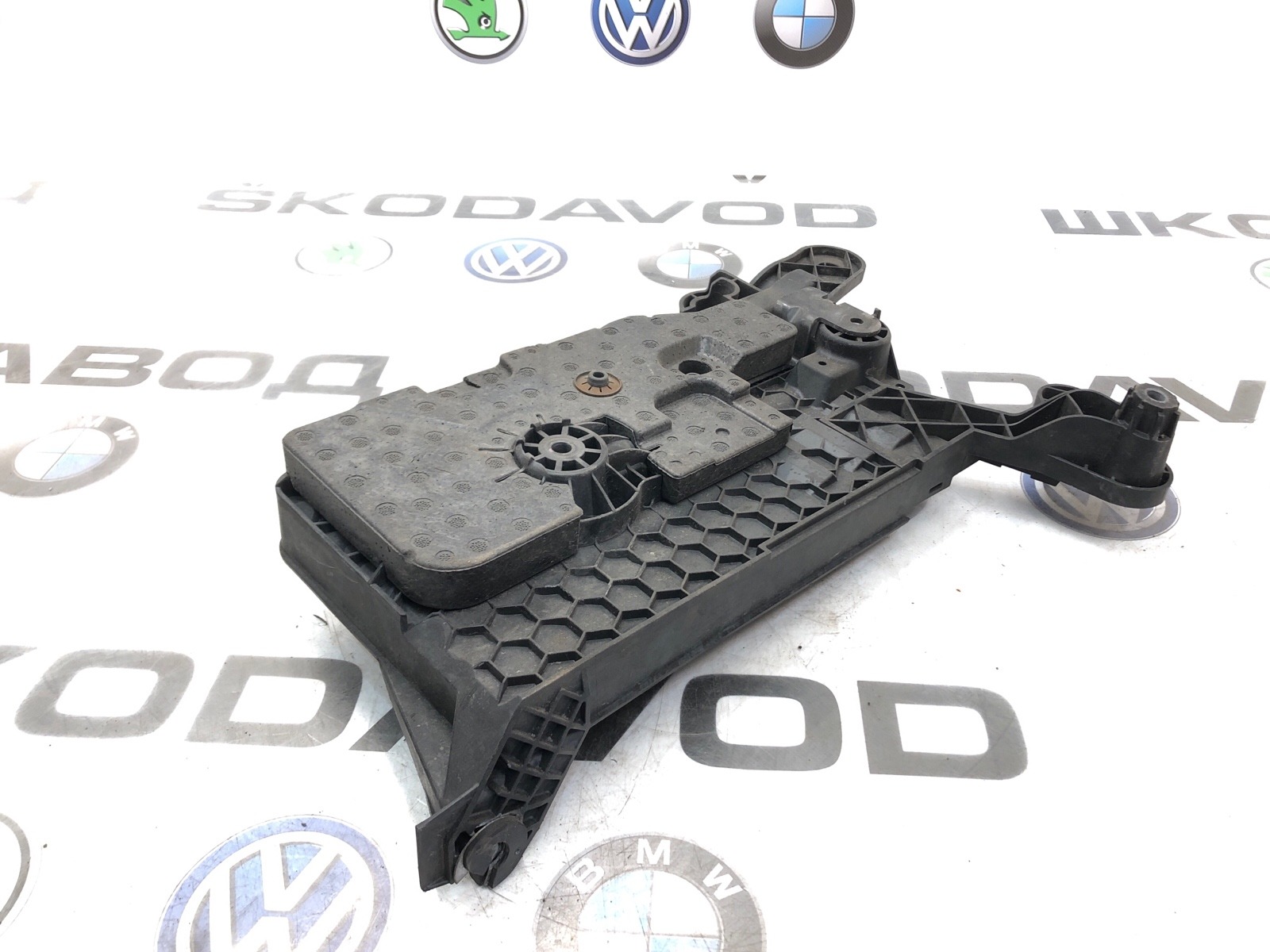 Площадка аккумулятора (АКБ), 1000 рублей, Москва