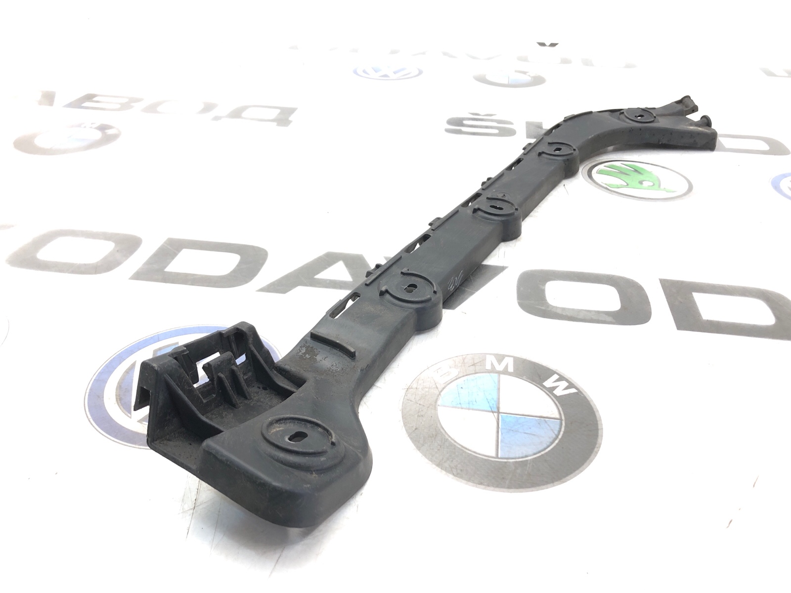 Направляющая бампера, 1000 рублей, Москва