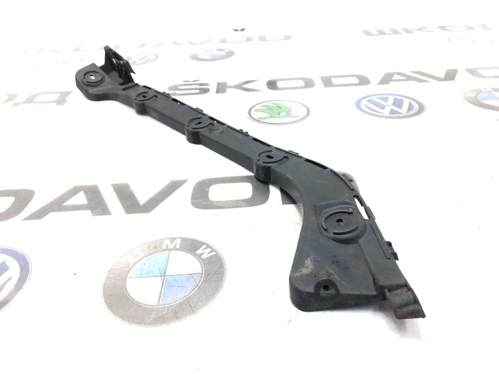 Направляющая бампера, 1000 рублей, Москва