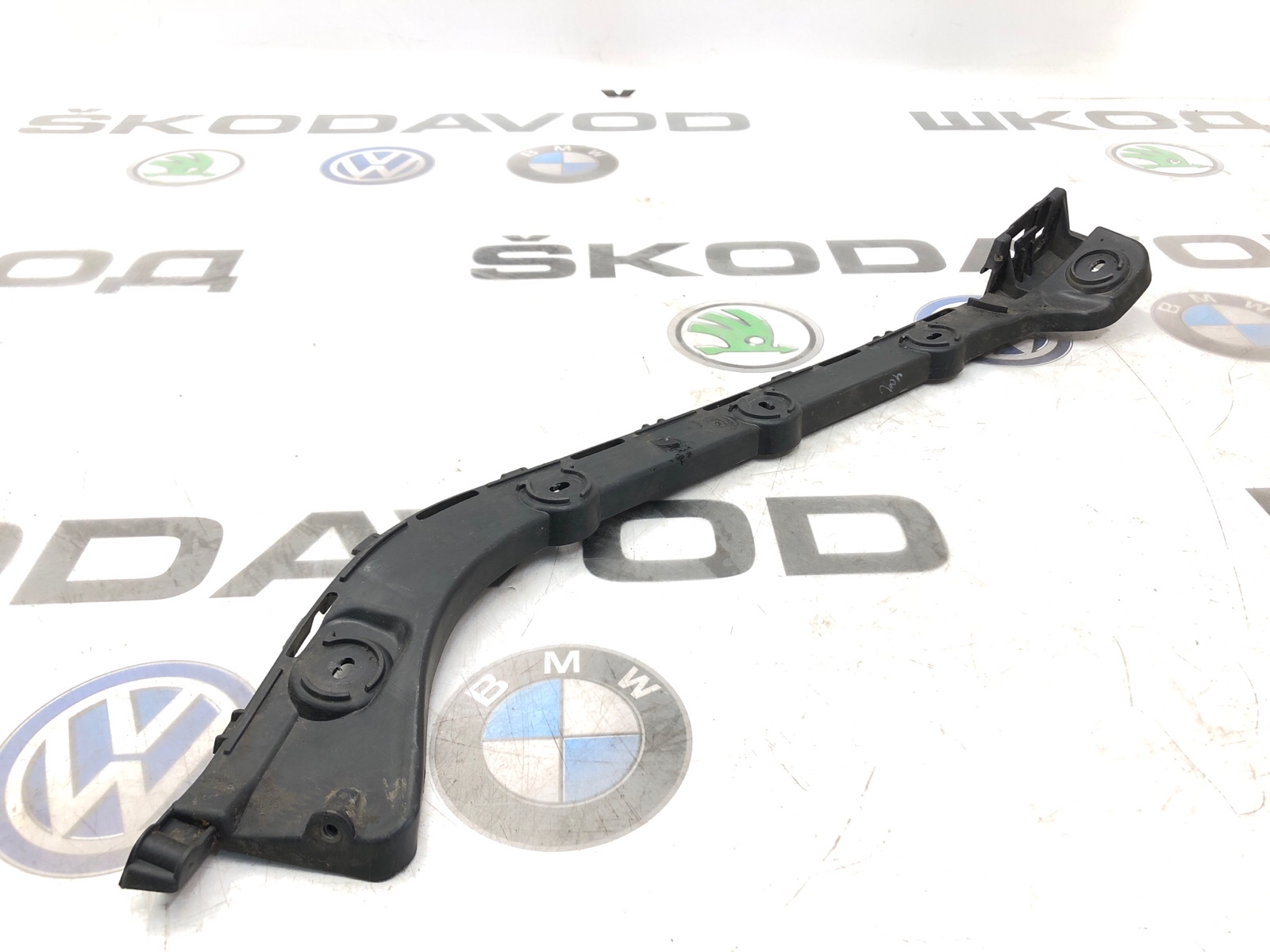 Направляющая бампера, 500 рублей, Москва