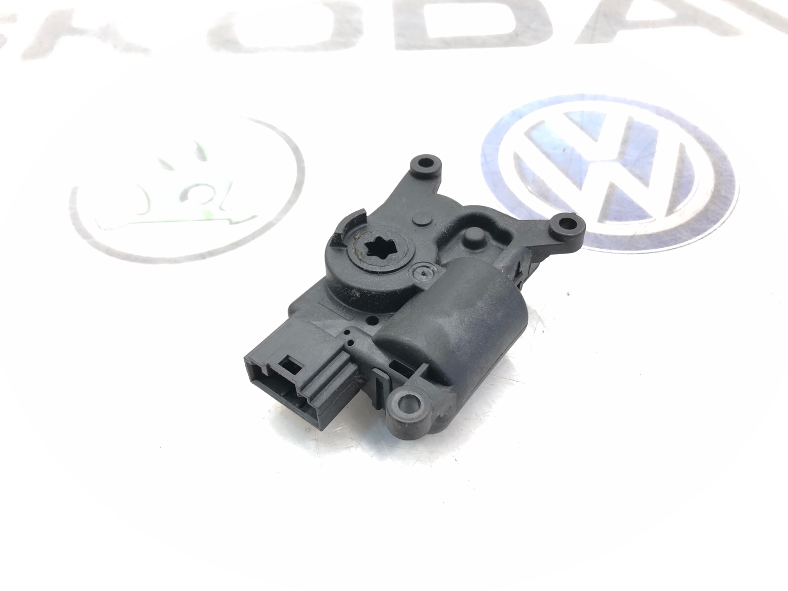 Сервопривод заслонки печки, 2000 рублей, Москва