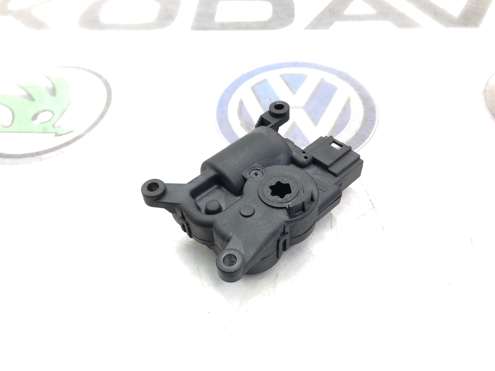 Сервопривод заслонки печки, 2000 рублей, Москва