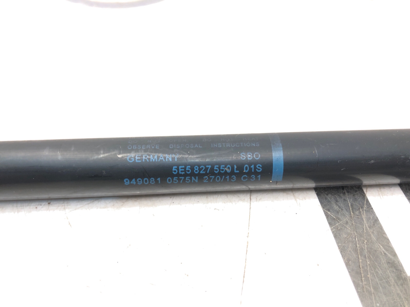 Амортизатор крышки багажника, 500 рублей, Москва