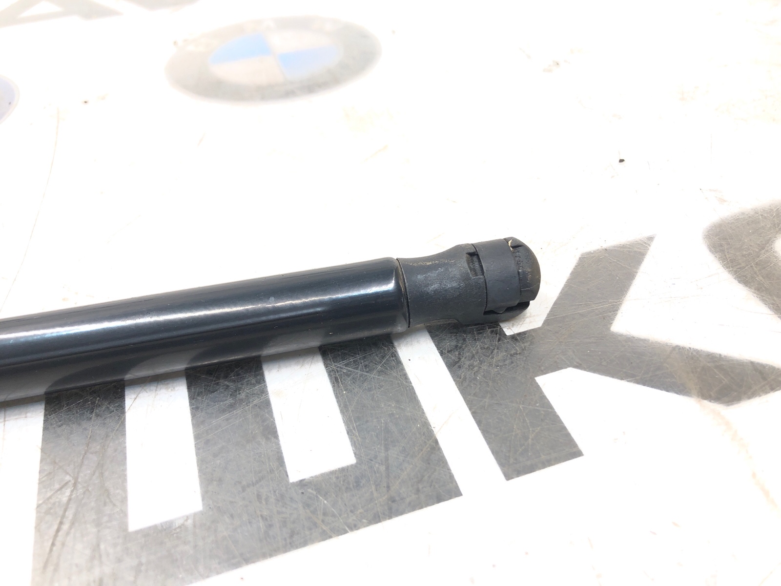 Амортизатор крышки багажника, 500 рублей, Москва