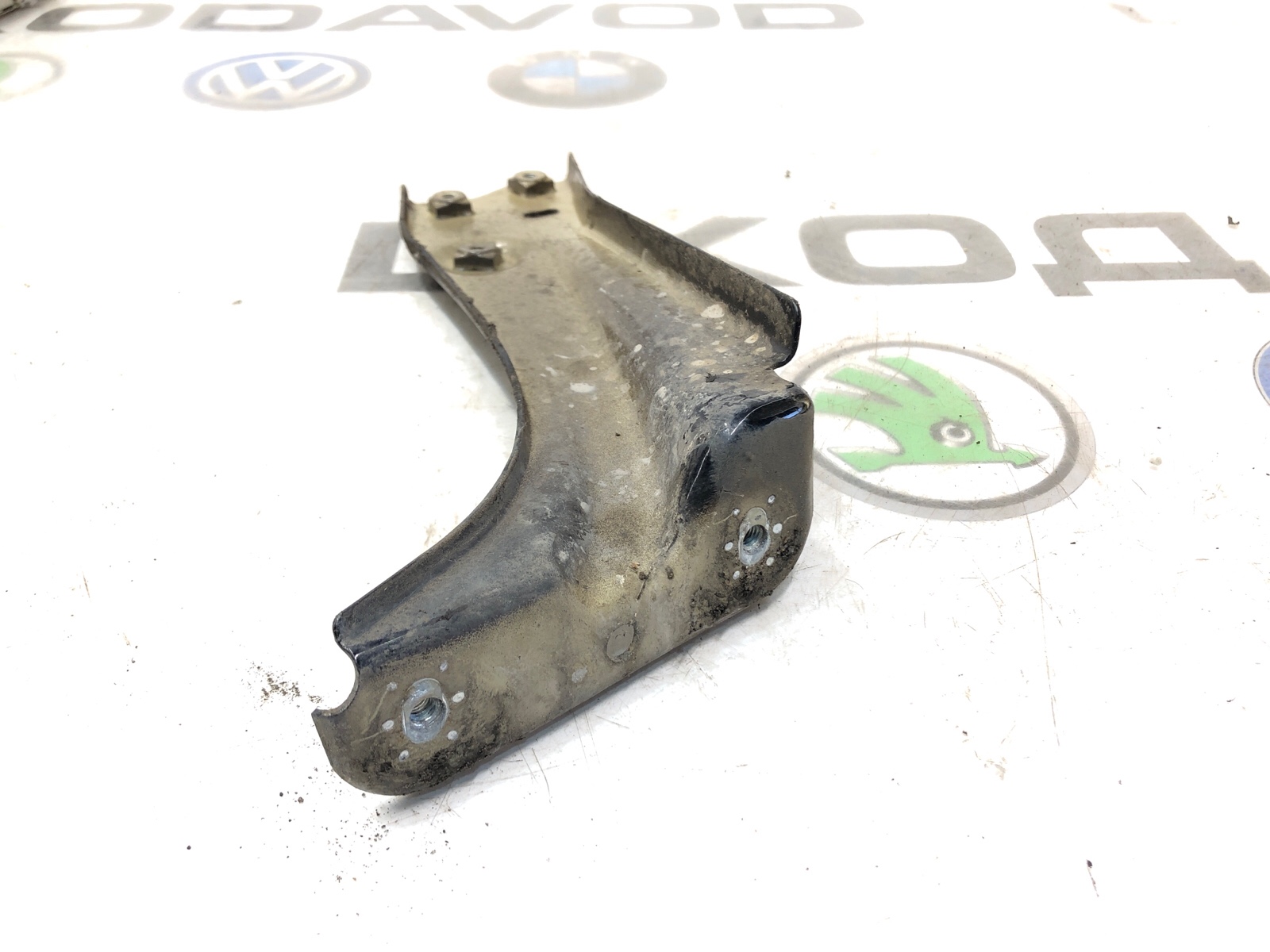 Кронштейн крыла, 500 рублей, Москва