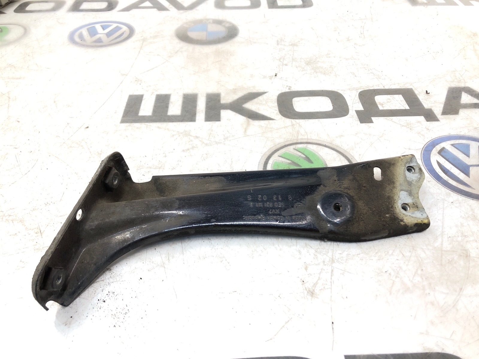 Кронштейн крыла, 500 рублей, Москва