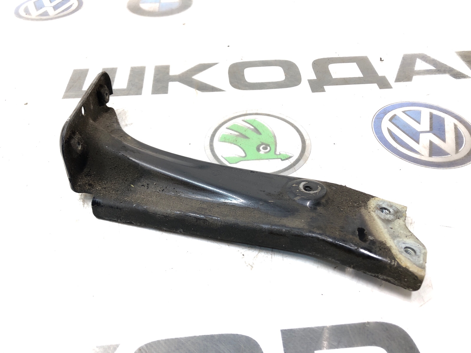 Кронштейн крыла, 500 рублей, Москва