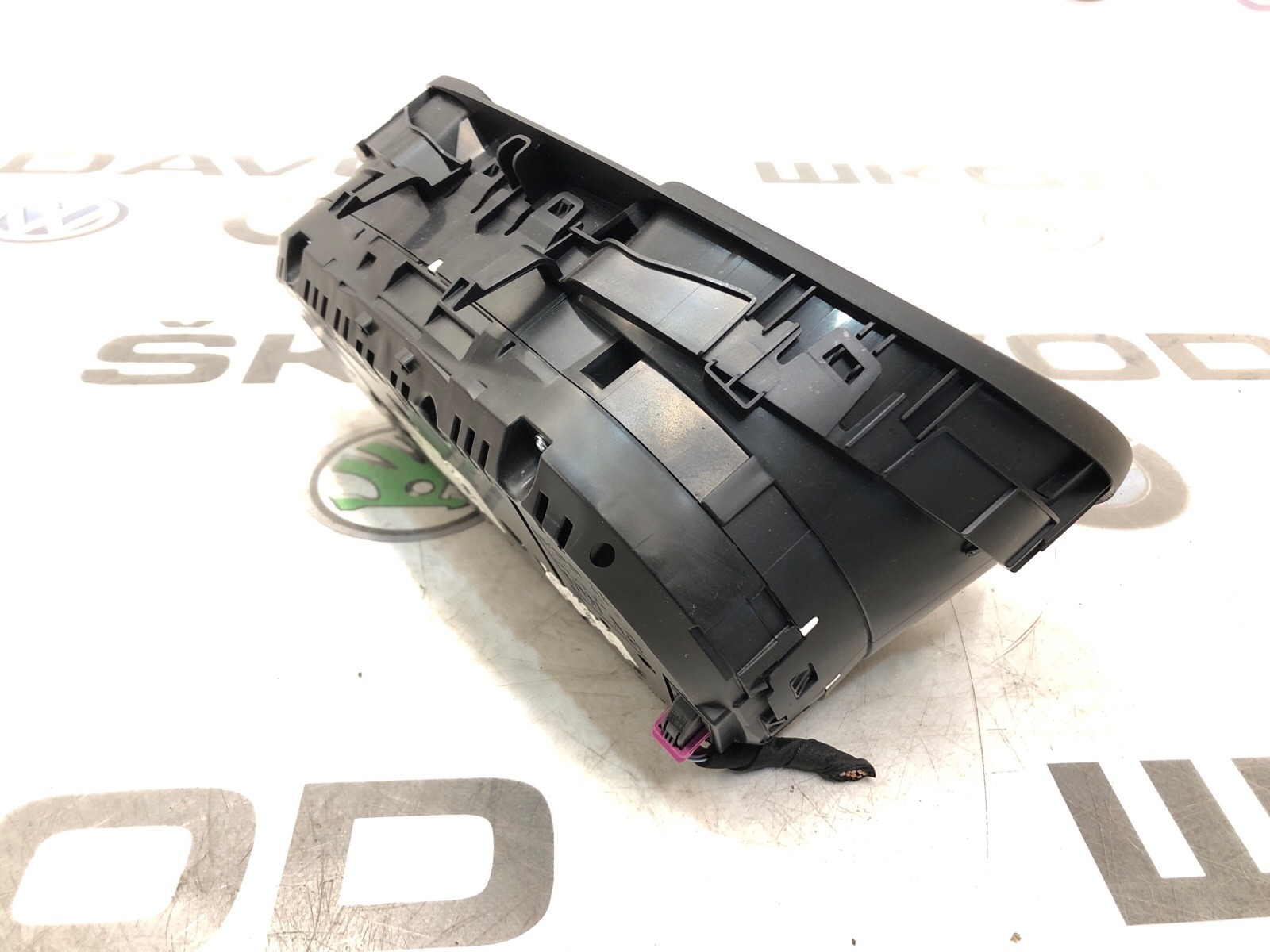 панель приборов, 3000 рублей, Москва