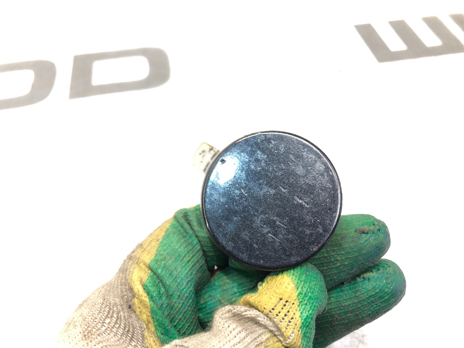 заглушка буксировочного крюка, 1000 рублей, Москва