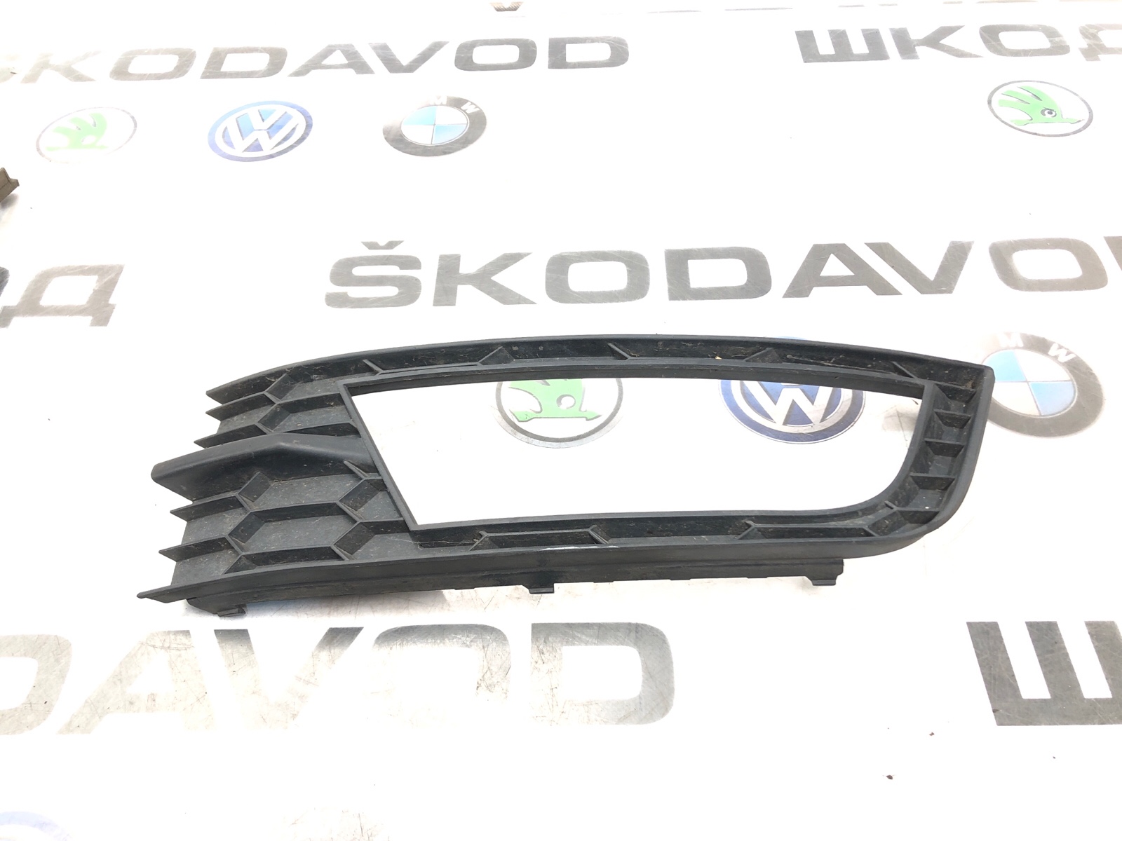 Накладка противотуманной фары ПТФ, 1000 рублей, Москва