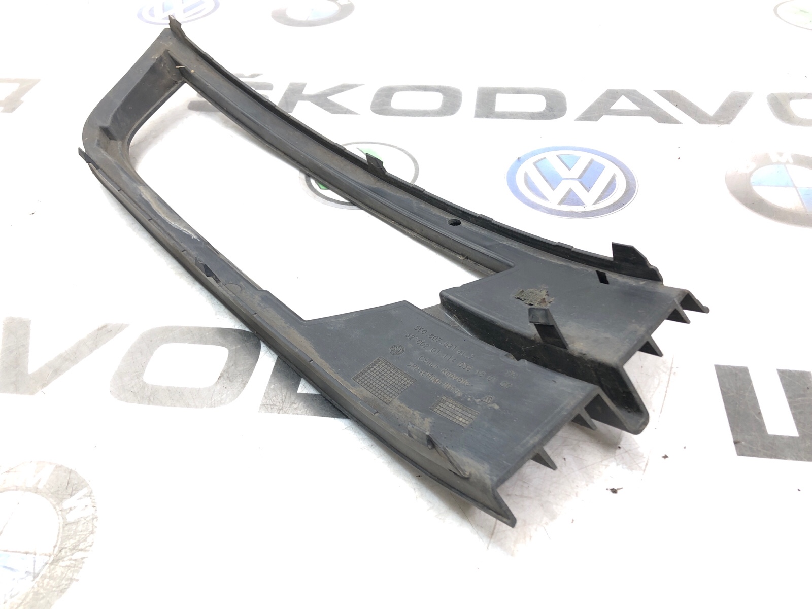 Накладка противотуманной фары ПТФ, 1000 рублей, Москва