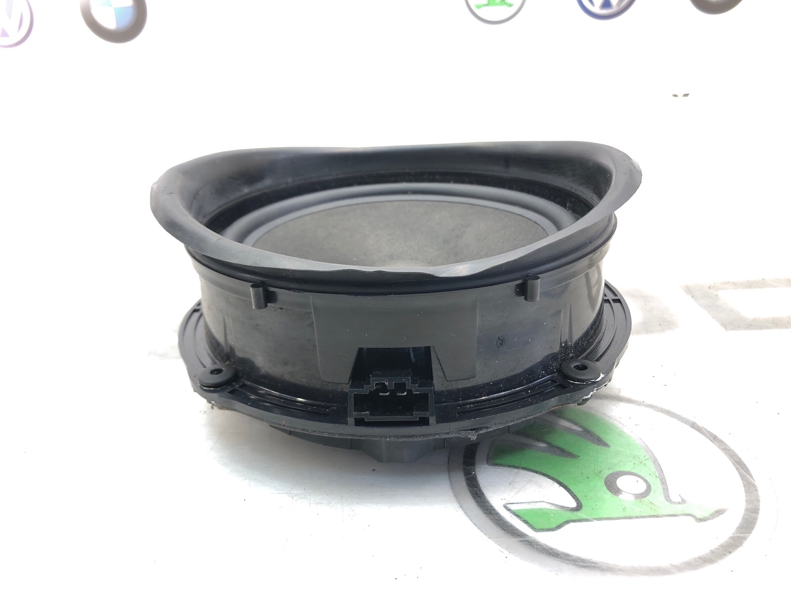 Динамик, 2000 рублей, Москва