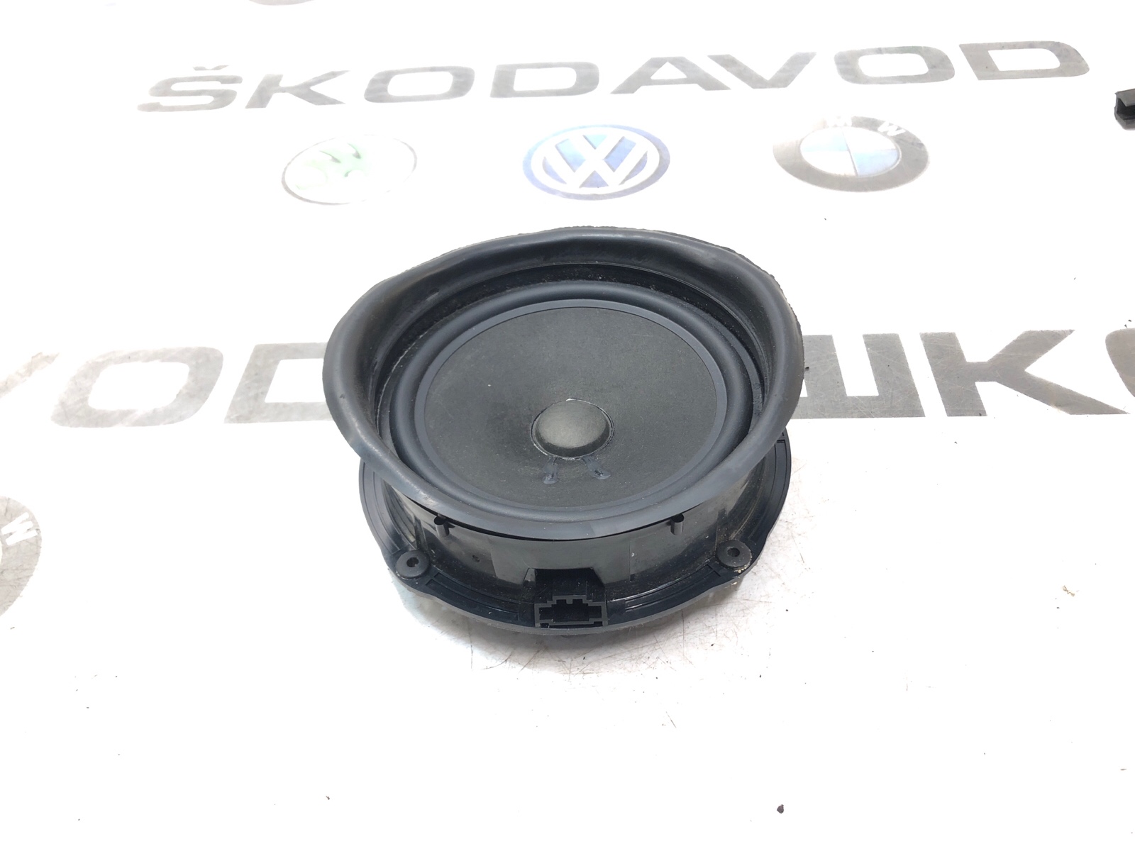 Динамик, 2000 рублей, Москва