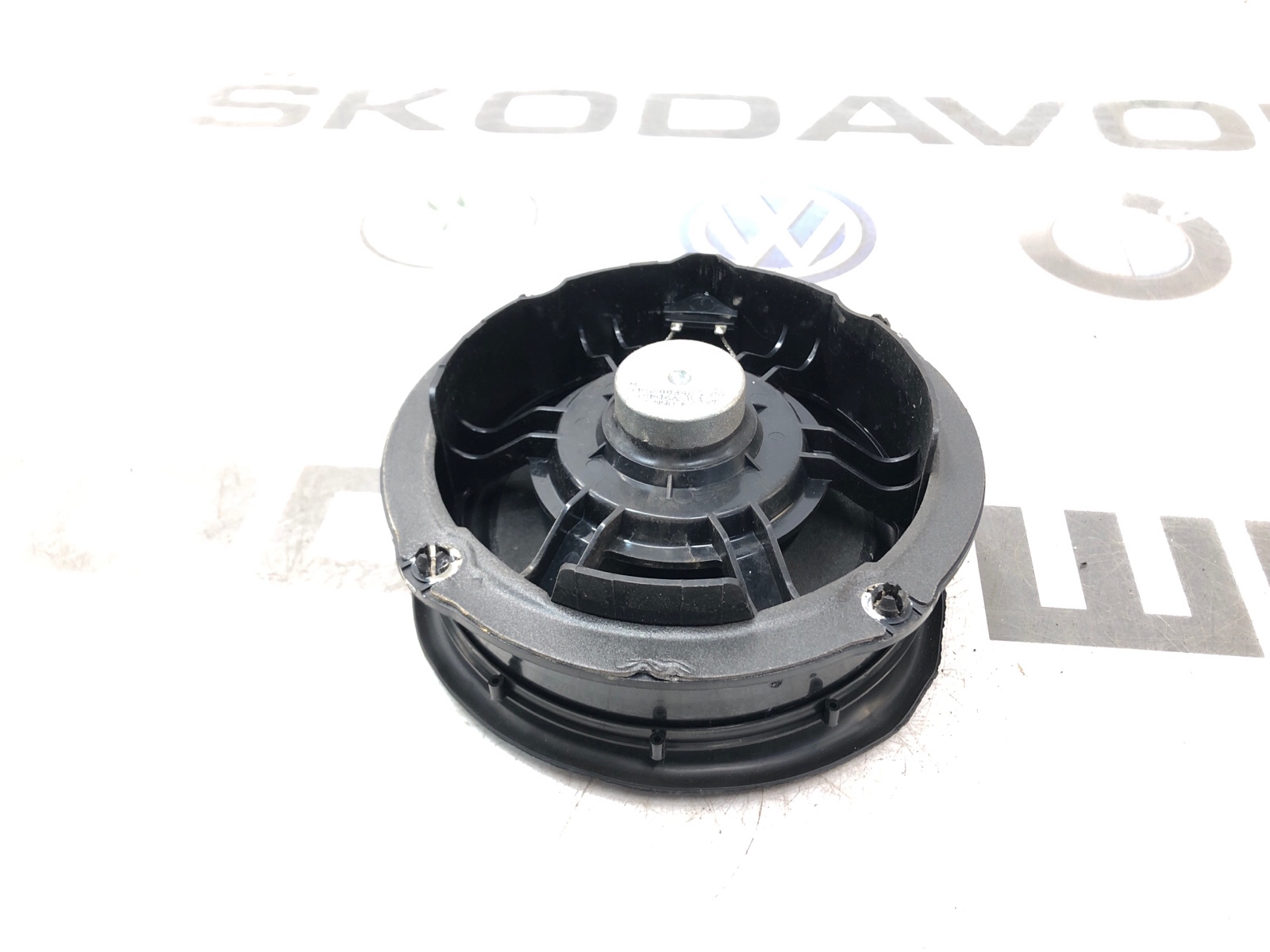 Динамик, 2000 рублей, Москва