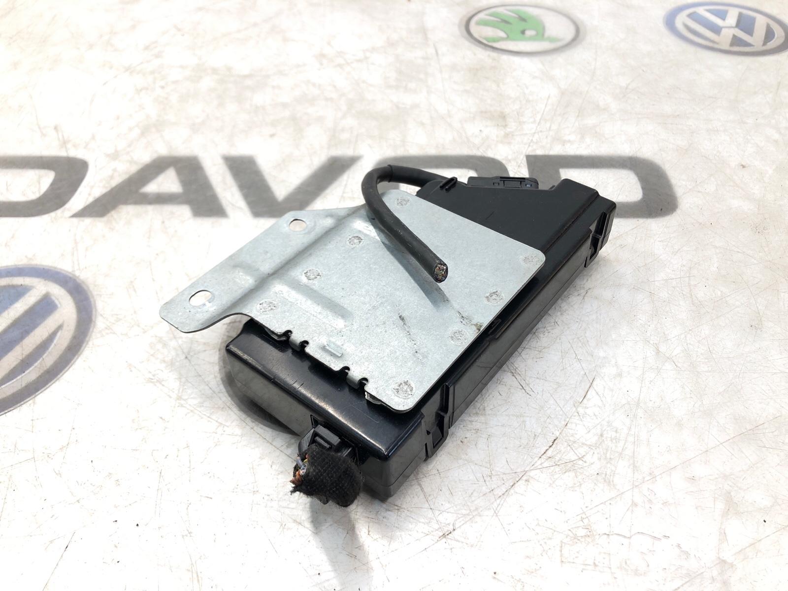 Блок управления мультимедиа, 1000 рублей, Москва