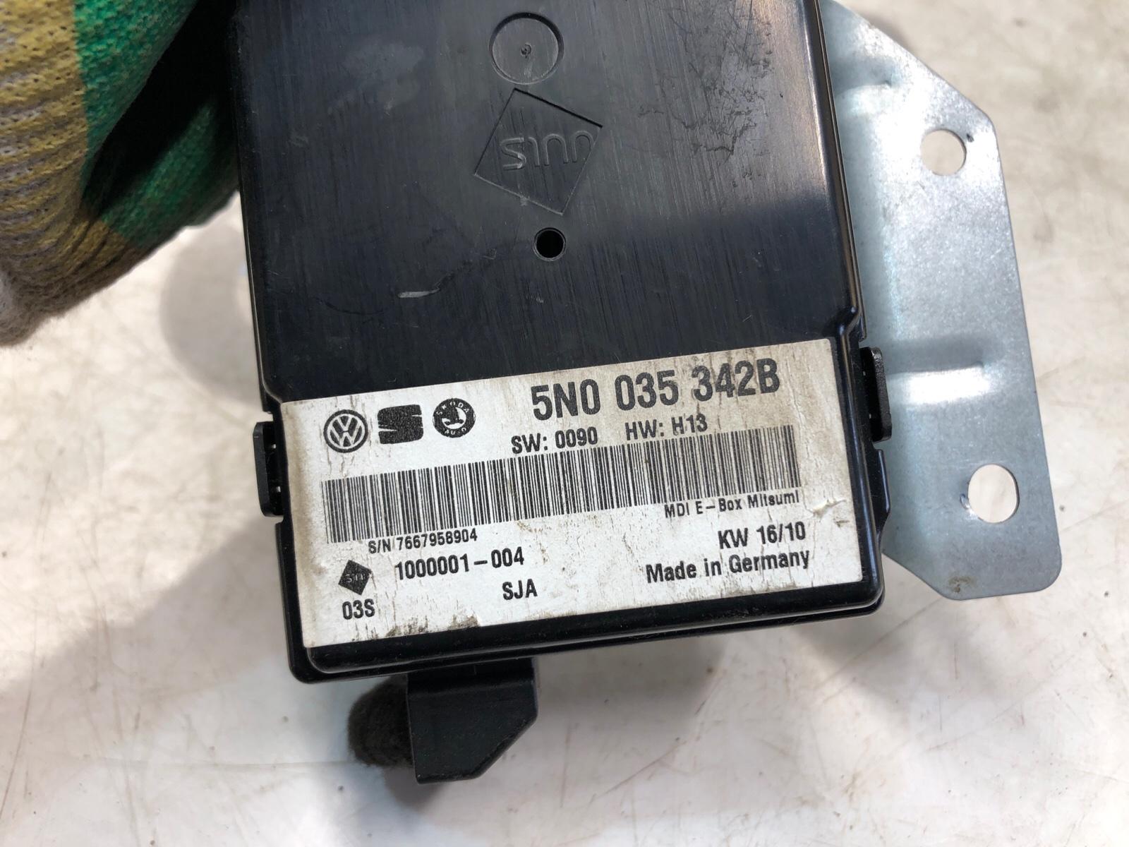 Блок управления мультимедиа, 1000 рублей, Москва