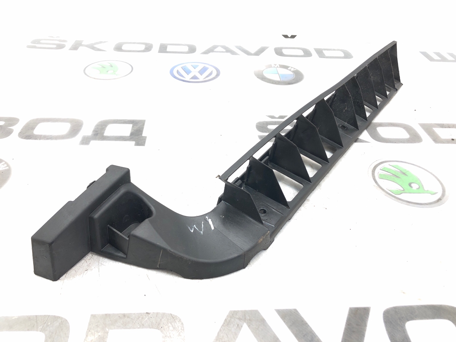 Направляющая бампера, 1500 рублей, Москва