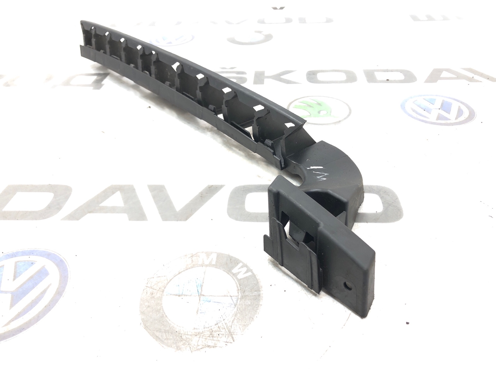 Направляющая бампера, 1500 рублей, Москва