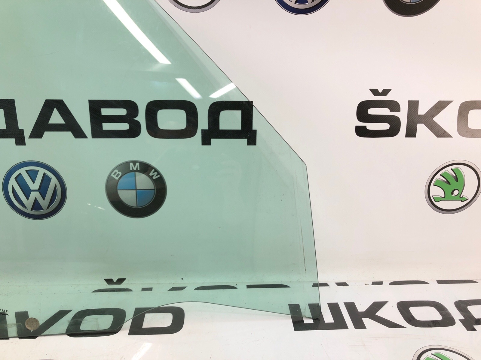 Стекло двери, 2000 рублей, Москва